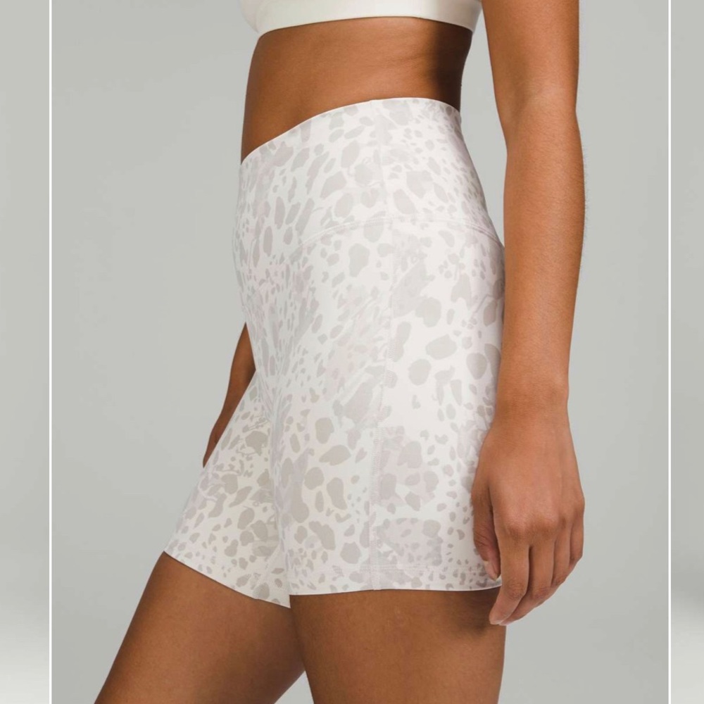 Lululemon Align high-rise shorts 6”